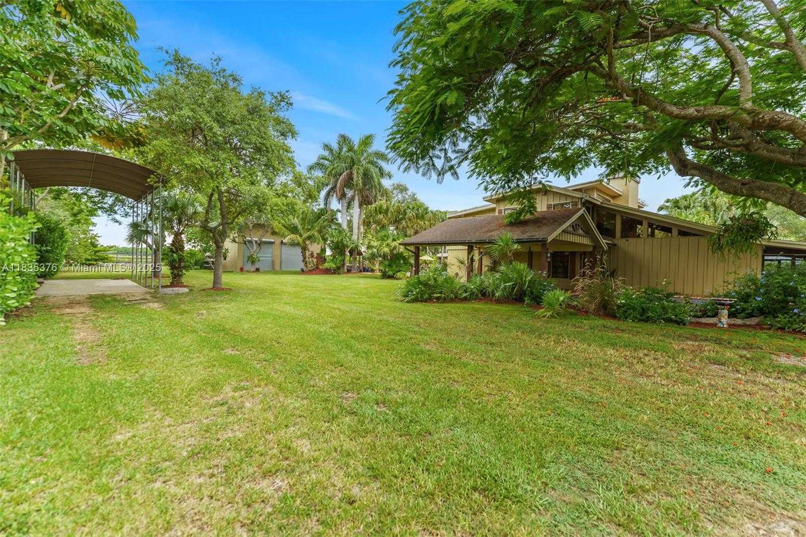 Small Image of 28550 SOUTH WEST 192ND AVE, Homestead Number 36