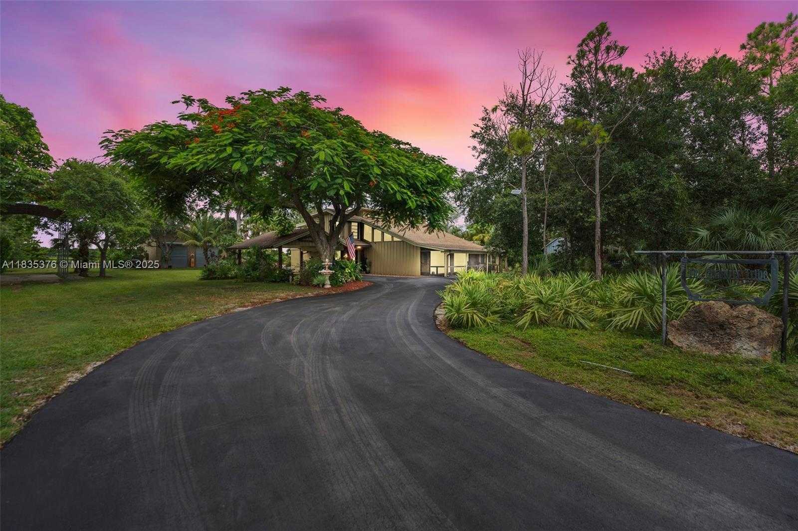 Small Image of 28550 SOUTH WEST 192ND AVE, Homestead Number 37