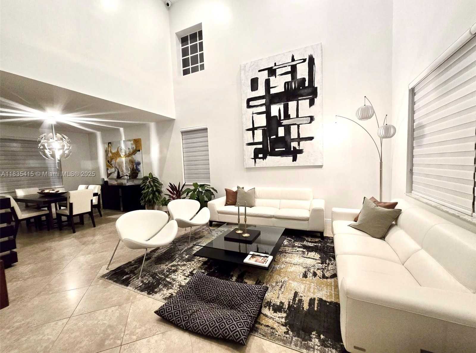 Small Image of 547 CASCADE FALLS DR, Weston Number 2