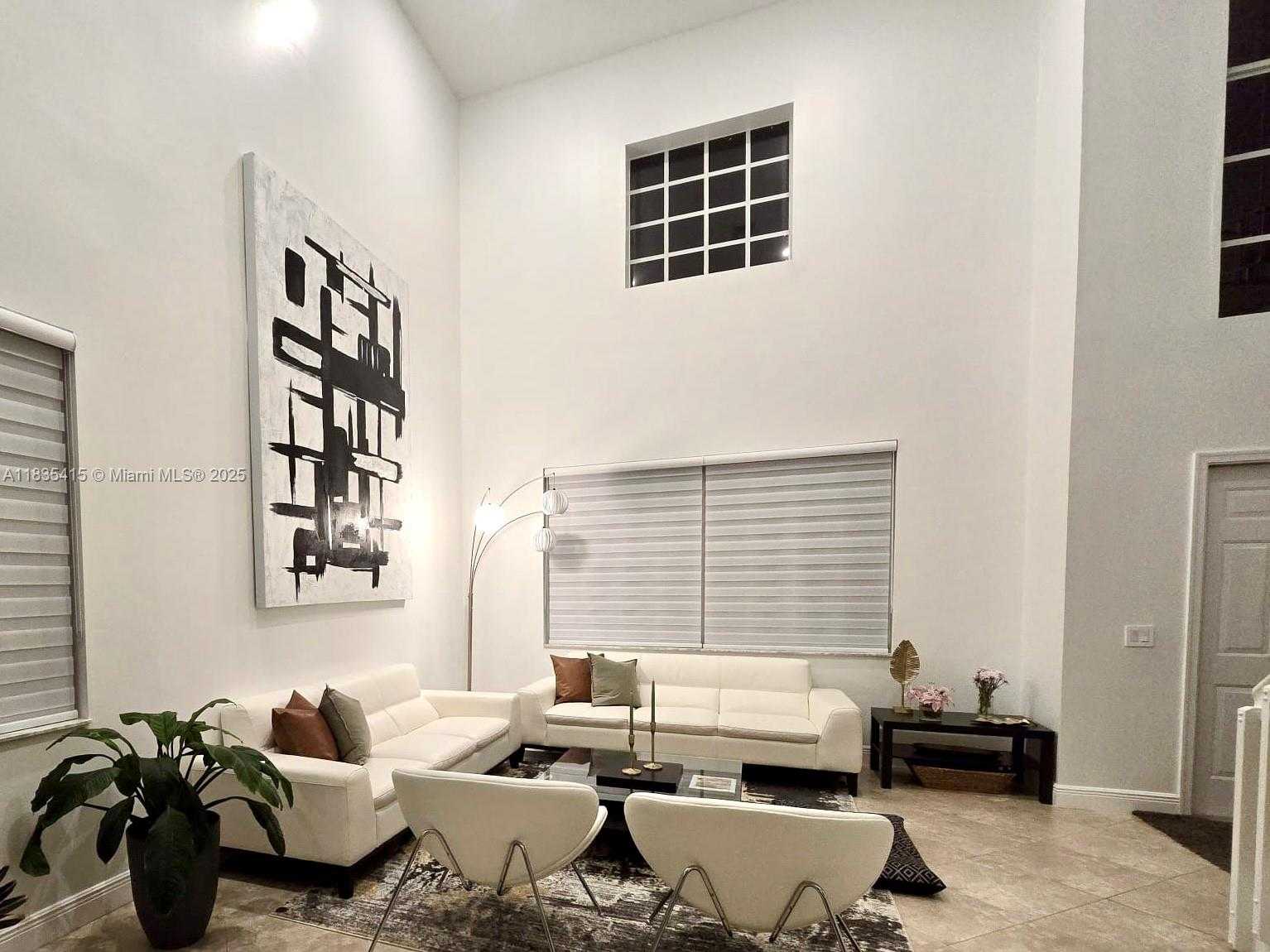 Small Image of 547 CASCADE FALLS DR, Weston Number 3
