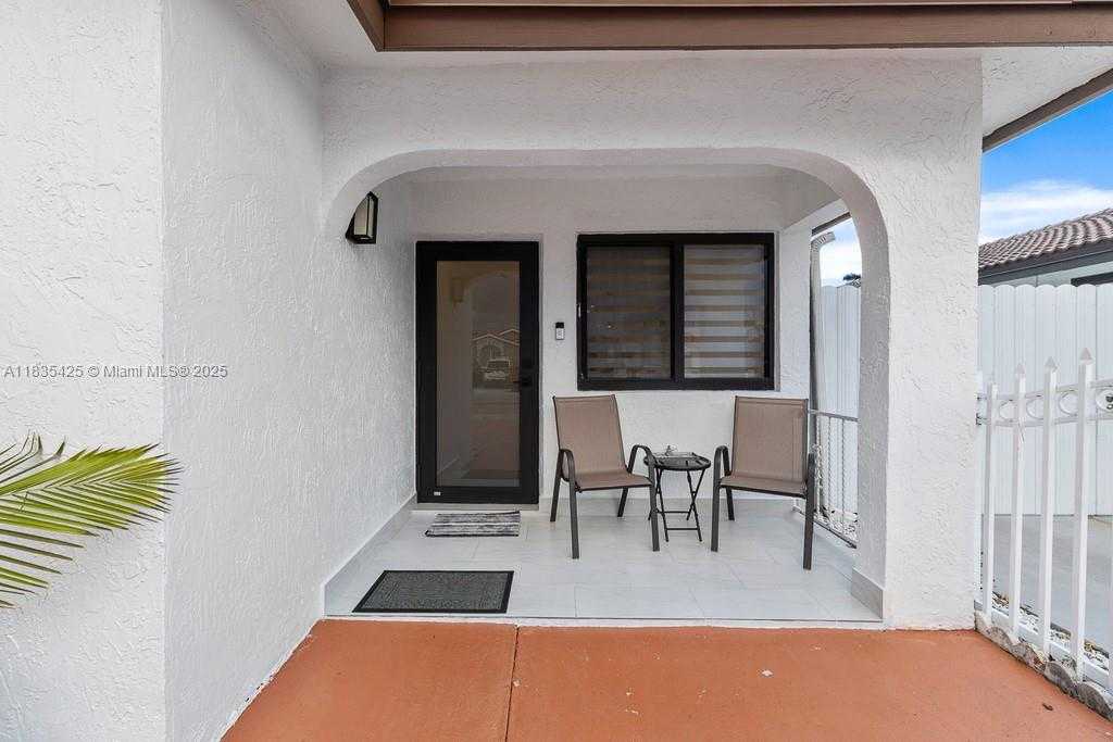 Small Image of 7029 WEST 29TH WAY, Hialeah Number 3