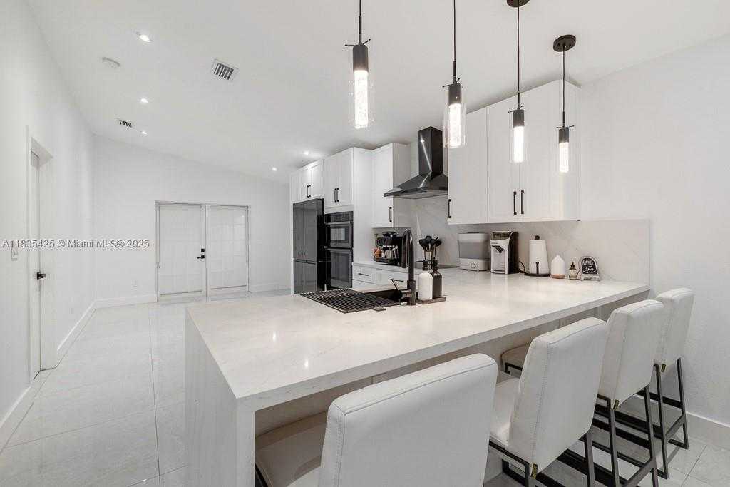 Small Image of 7029 WEST 29TH WAY, Hialeah Number 7