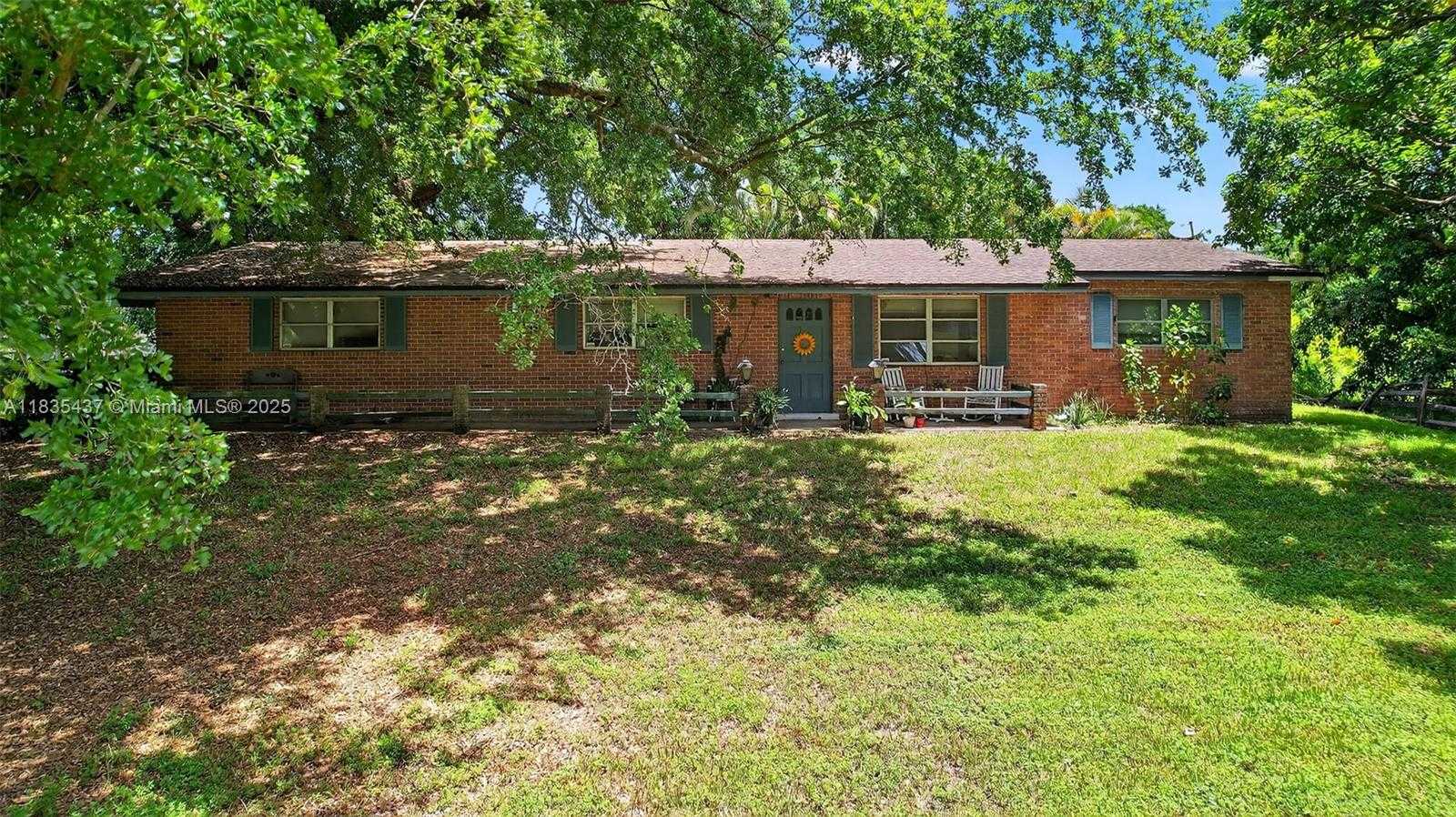 Small Image of 13851 SOUTH WEST 26TH ST, Davie Number 14