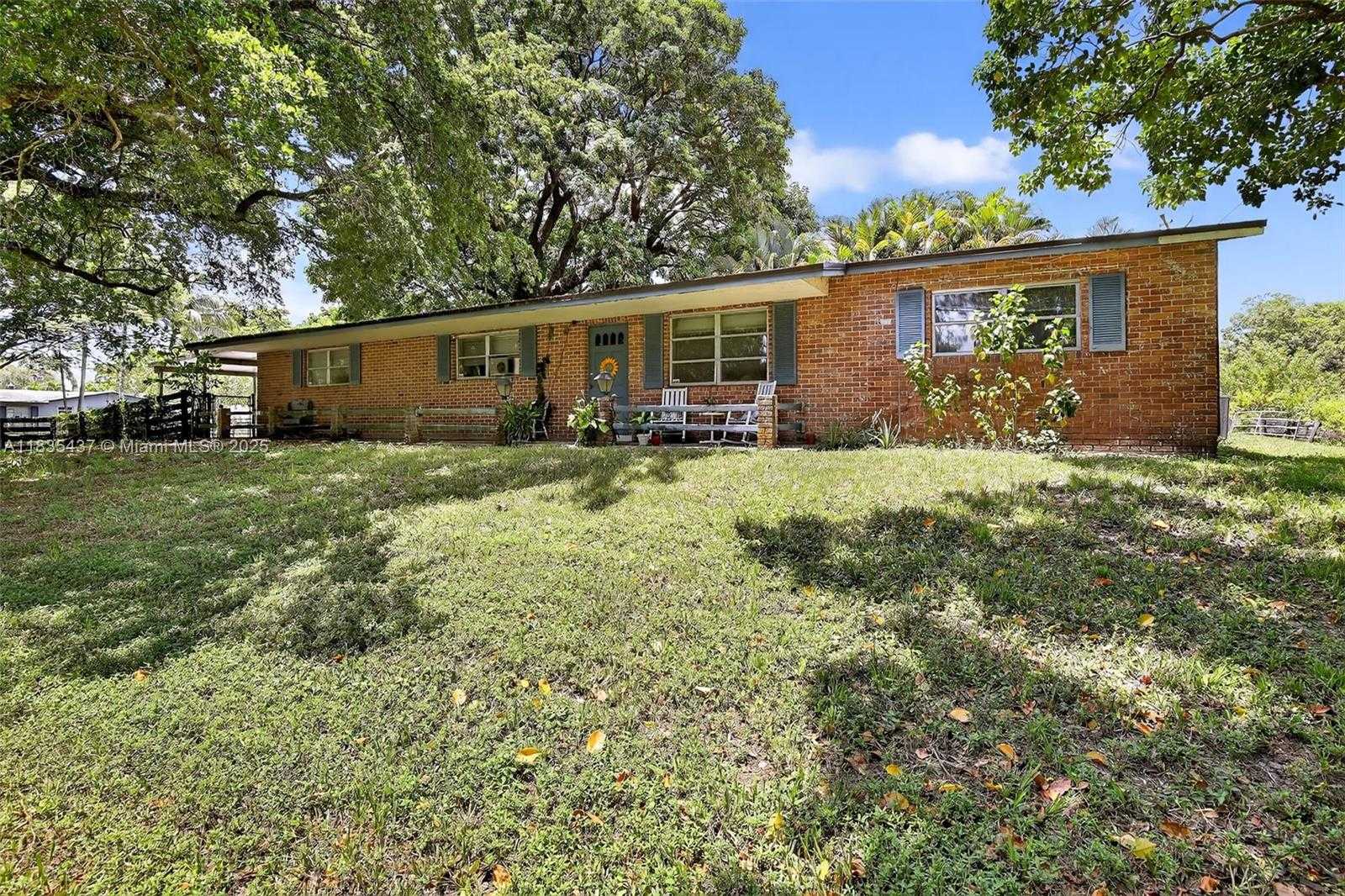 Small Image of 13851 SOUTH WEST 26TH ST, Davie Number 2