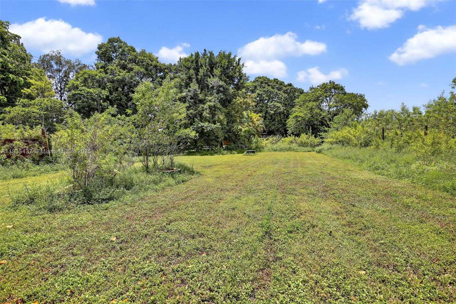 Small Image of 13851 SOUTH WEST 26TH ST, Davie Number 23
