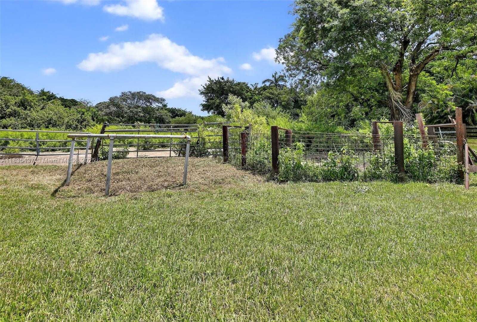 Small Image of 13851 SOUTH WEST 26TH ST, Davie Number 26