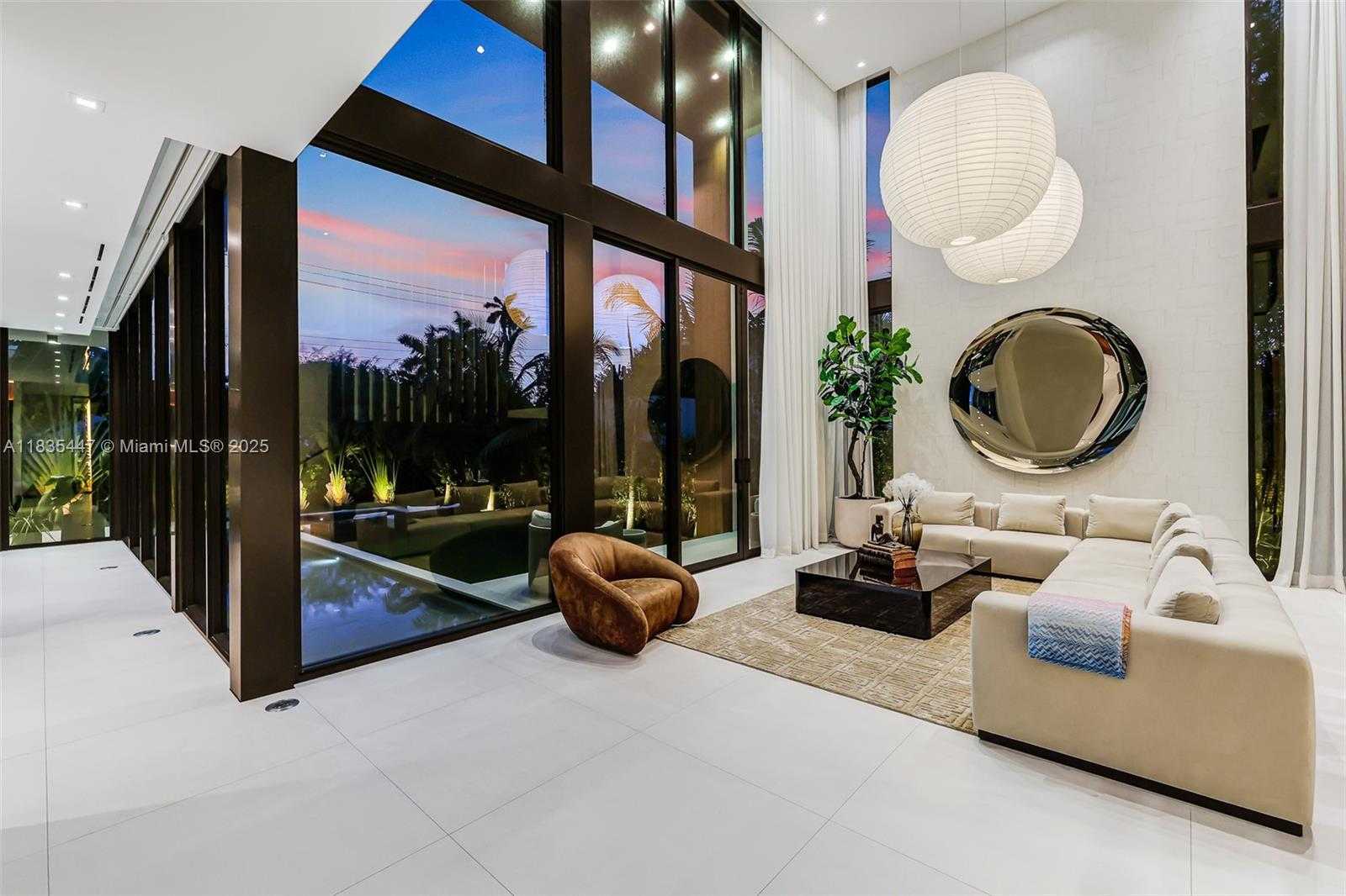Small Image of 2355 MERIDIAN AVE, Miami Beach Number 24