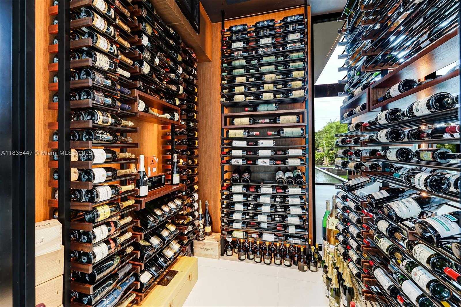 Small Image of 2355 MERIDIAN AVE, Miami Beach Number 26