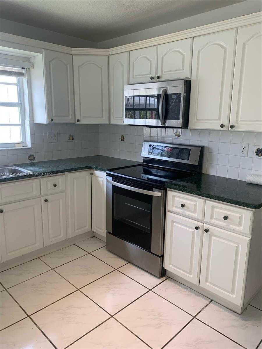 Small Image of 9000 SOUTH WEST 202ND TER, Cutler Bay Number 10