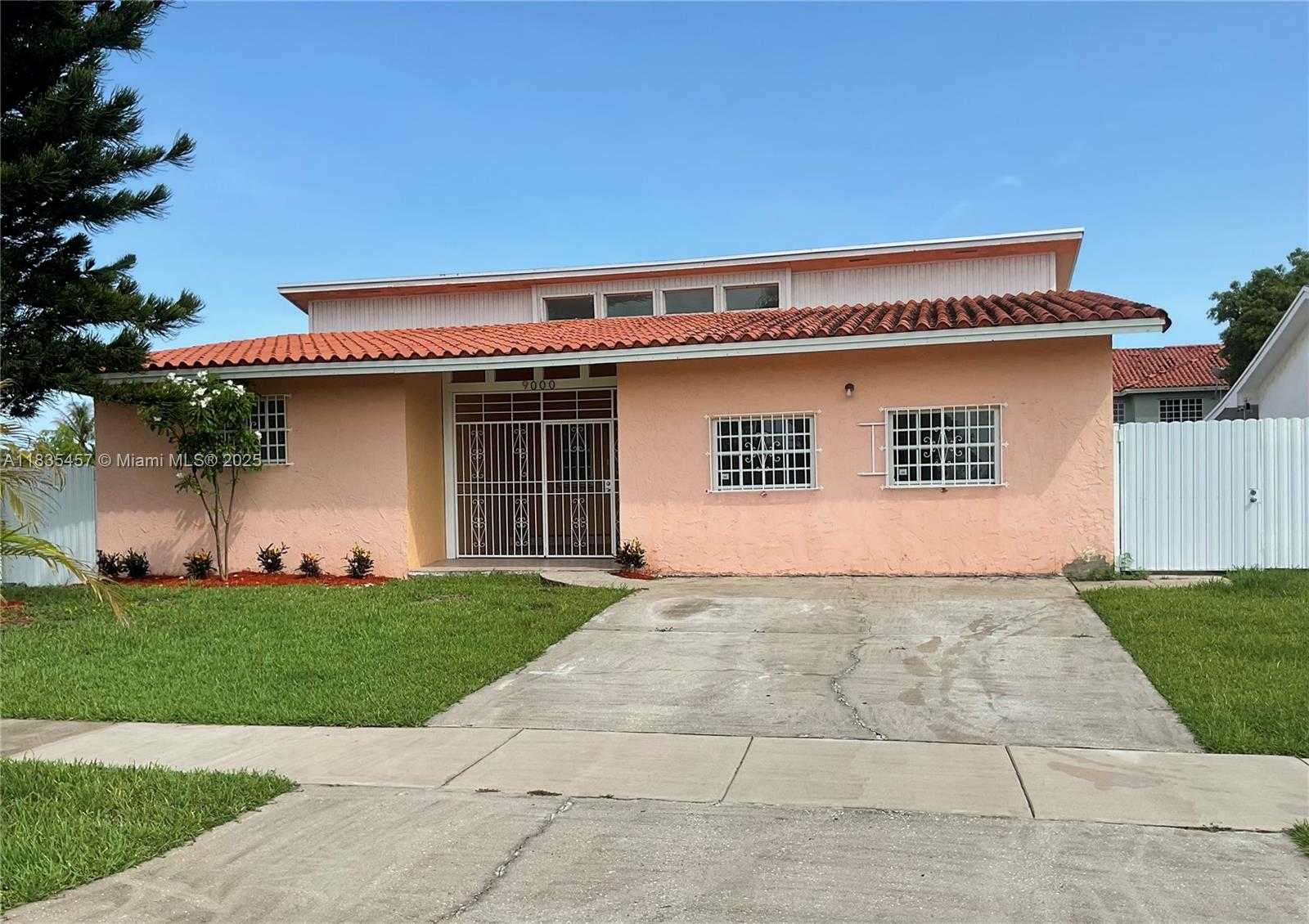 Small Image of 9000 SOUTH WEST 202ND TER, Cutler Bay Number 2