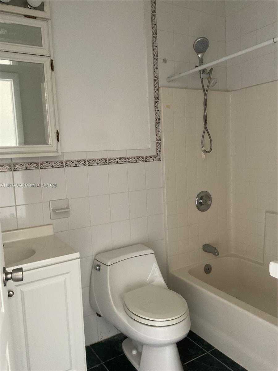 Small Image of 9000 SOUTH WEST 202ND TER, Cutler Bay Number 25