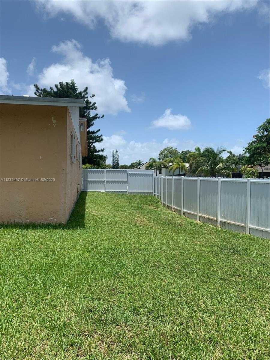 Small Image of 9000 SOUTH WEST 202ND TER, Cutler Bay Number 31