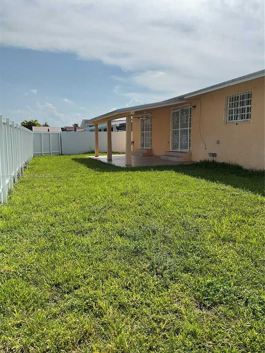 Small Image of 9000 SOUTH WEST 202ND TER, Cutler Bay Number 34