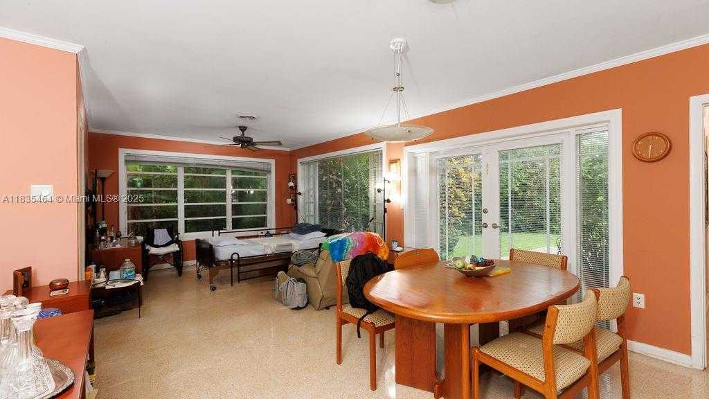 Small Image of 1530 CATALONIA AVE, Coral Gables Number 14
