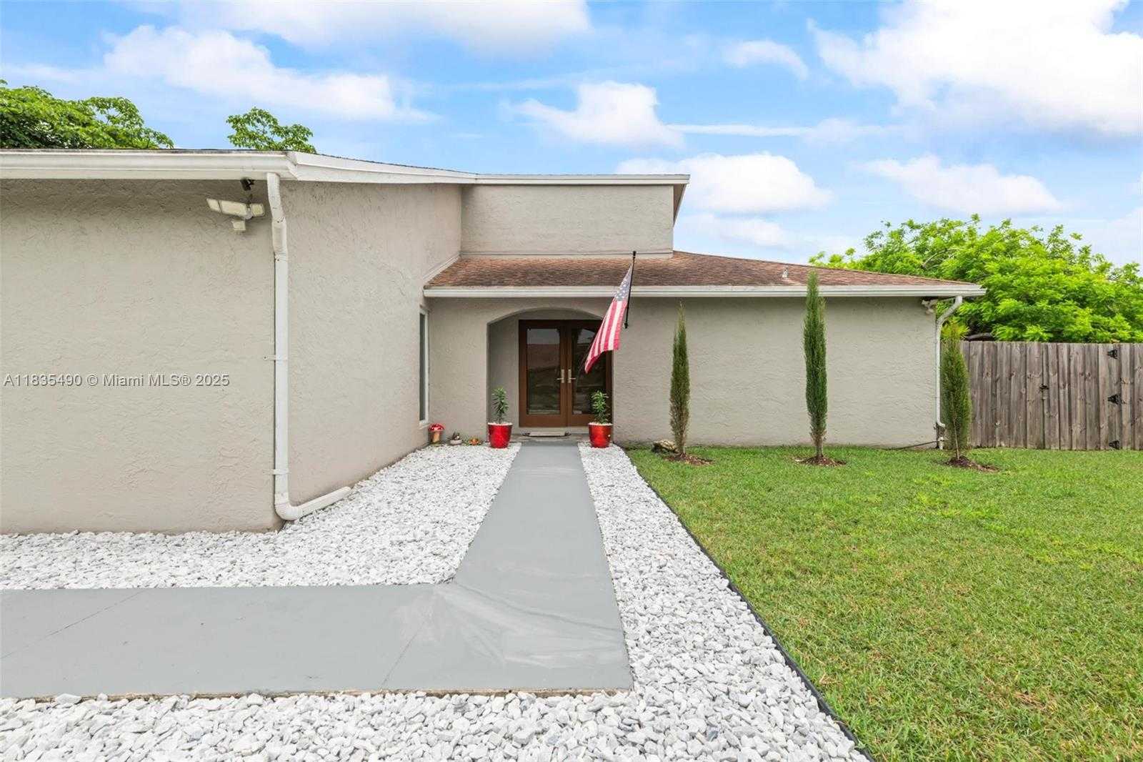 Small Image of 16255 SOUTH WEST 281ST ST, Homestead Number 2