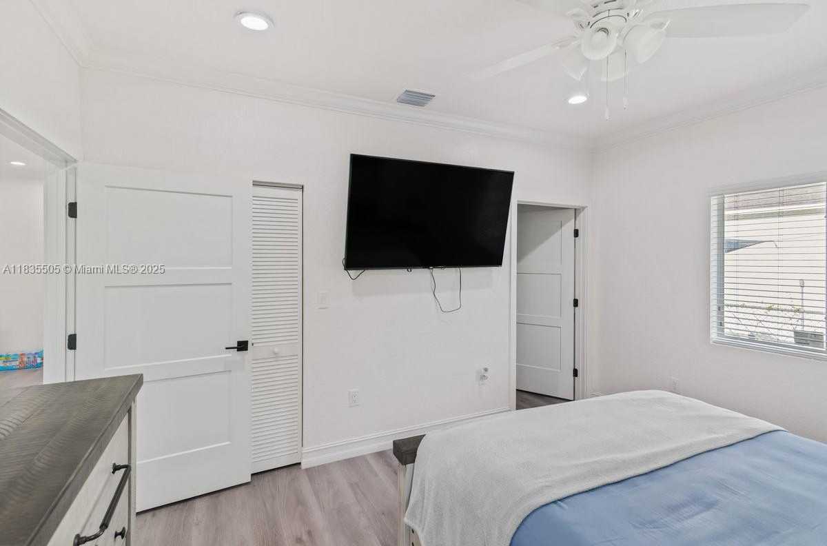 Small Image of 1941 NORTH WEST 151ST ST, Miami Gardens Number 14