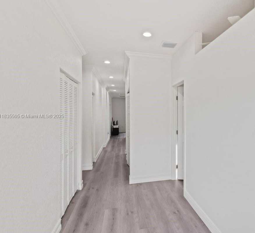 Small Image of 1941 NORTH WEST 151ST ST, Miami Gardens Number 2