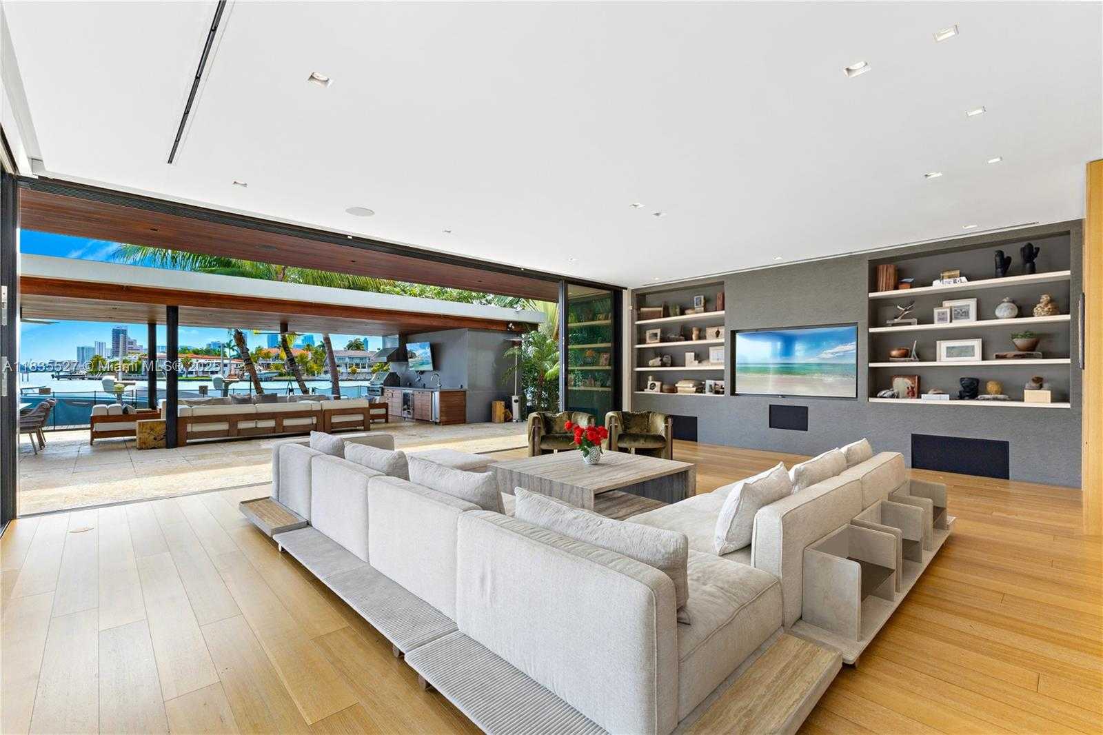 Small Image of 126 WEST SAN MARINO DR, Miami Beach Number 25