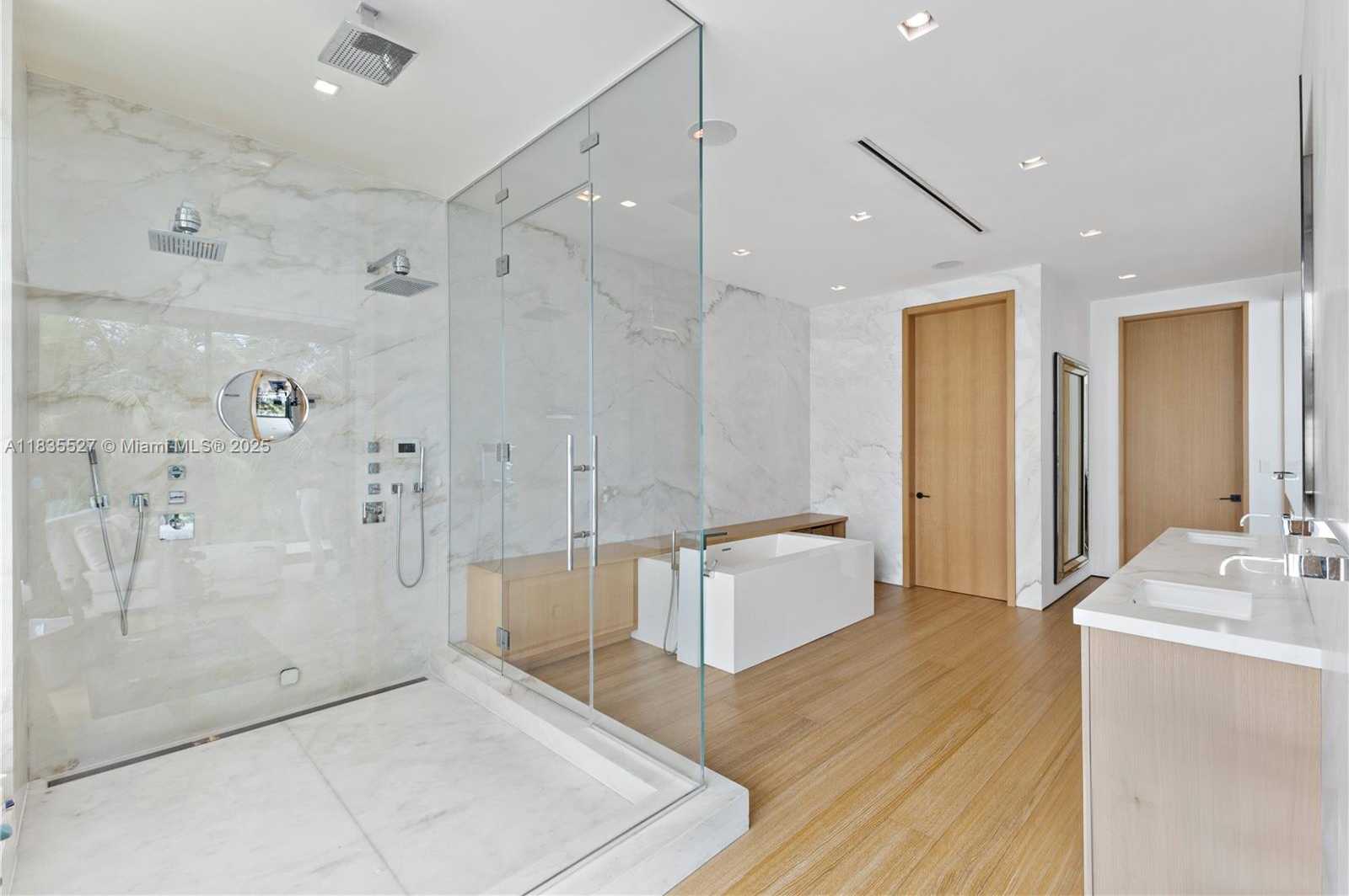 Small Image of 126 WEST SAN MARINO DR, Miami Beach Number 39