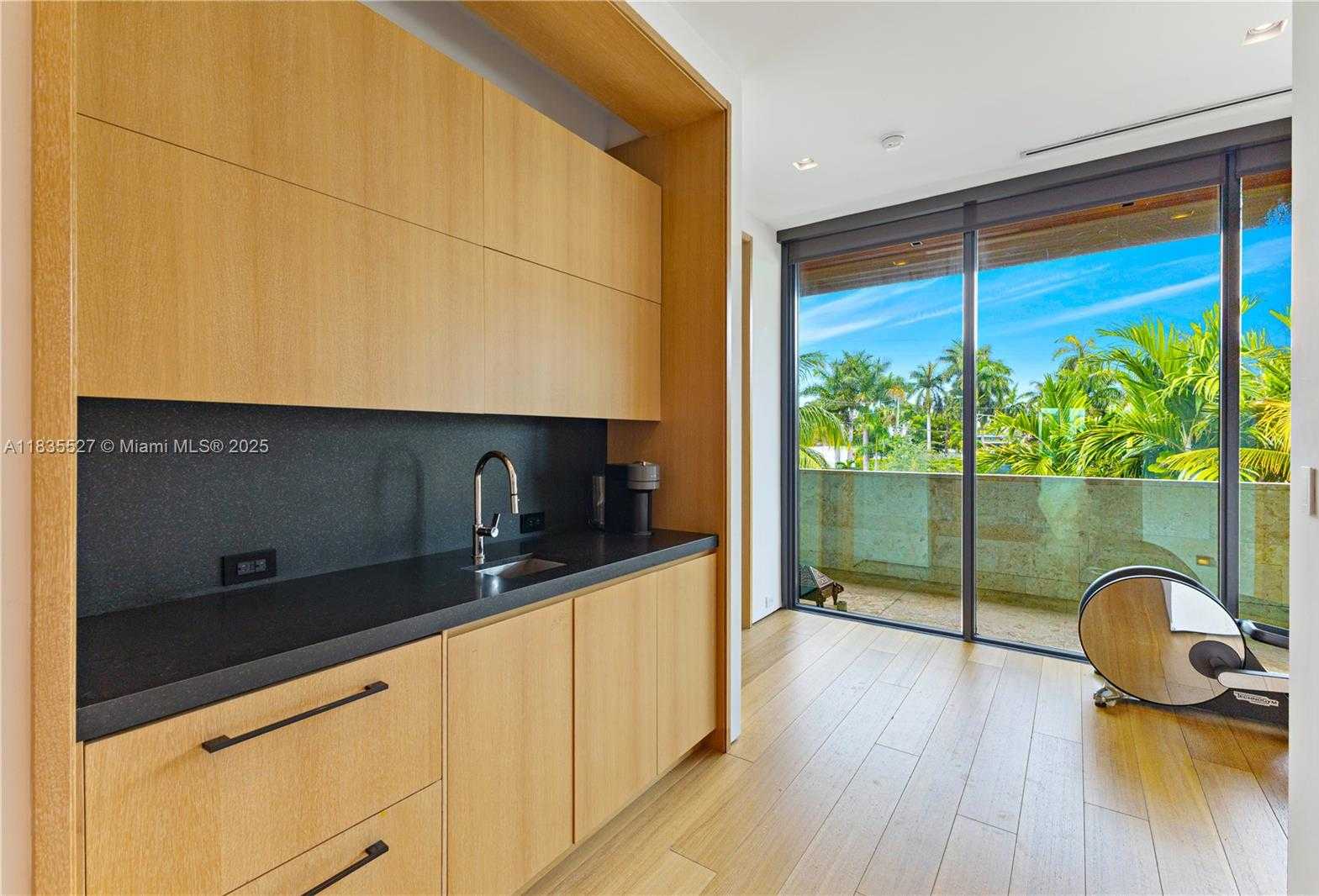 Small Image of 126 WEST SAN MARINO DR, Miami Beach Number 50