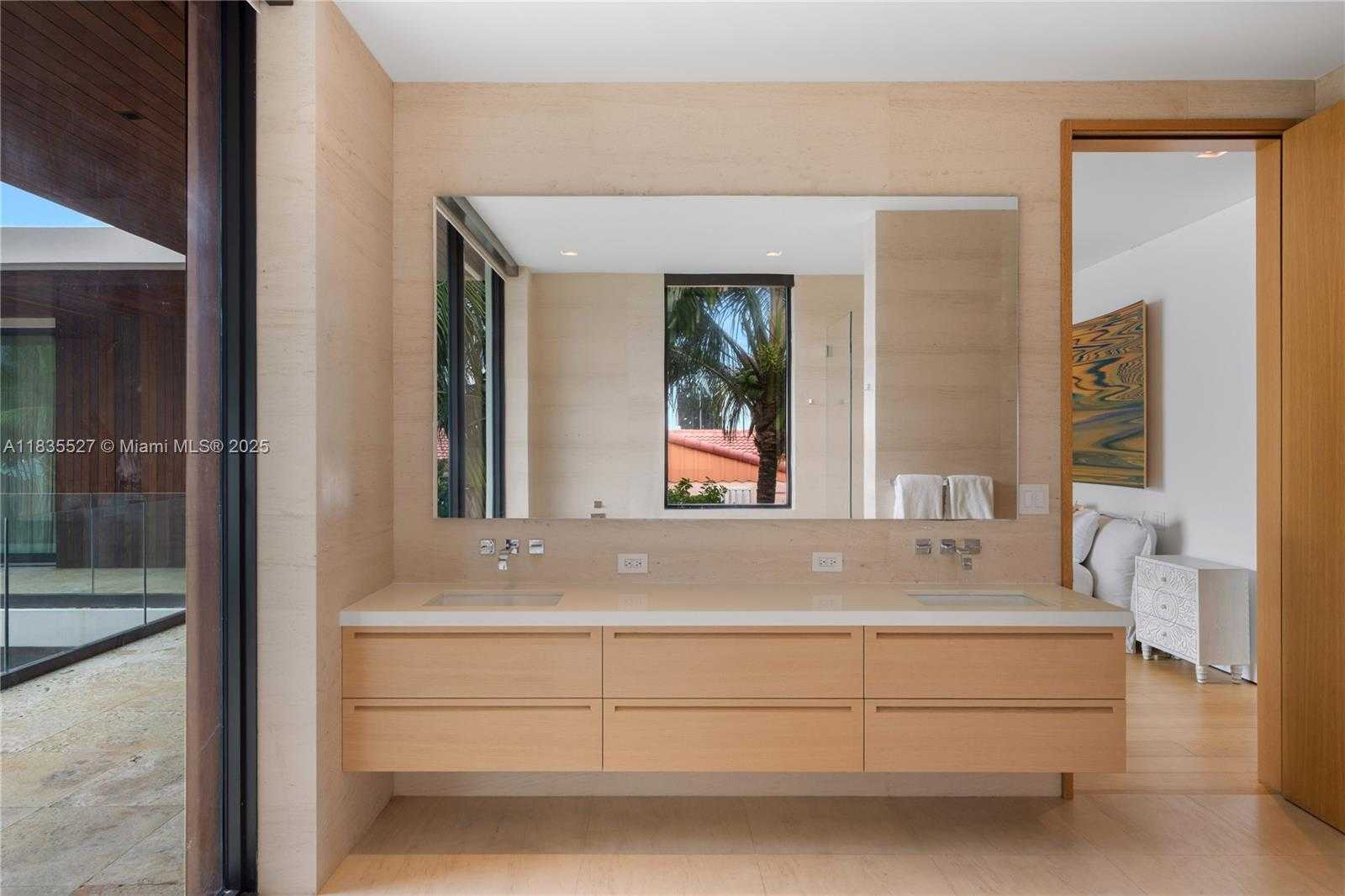 Small Image of 126 WEST SAN MARINO DR, Miami Beach Number 54