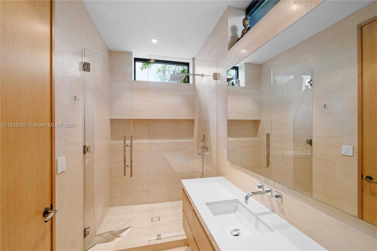 Small Image of 126 WEST SAN MARINO DR, Miami Beach Number 61