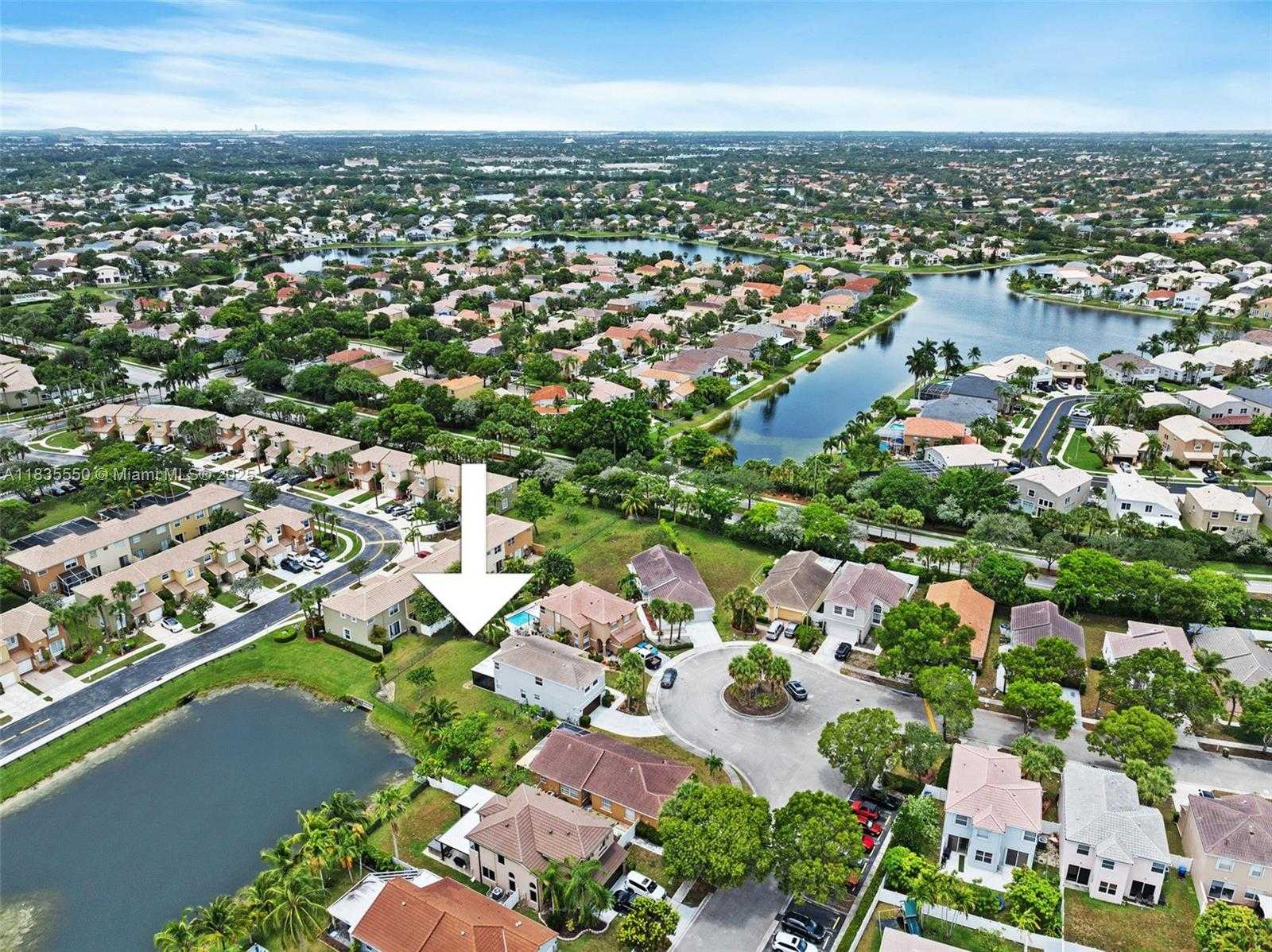 Small Image of 15376 NORTH WEST 14TH MNR, Pembroke Pines Number 2