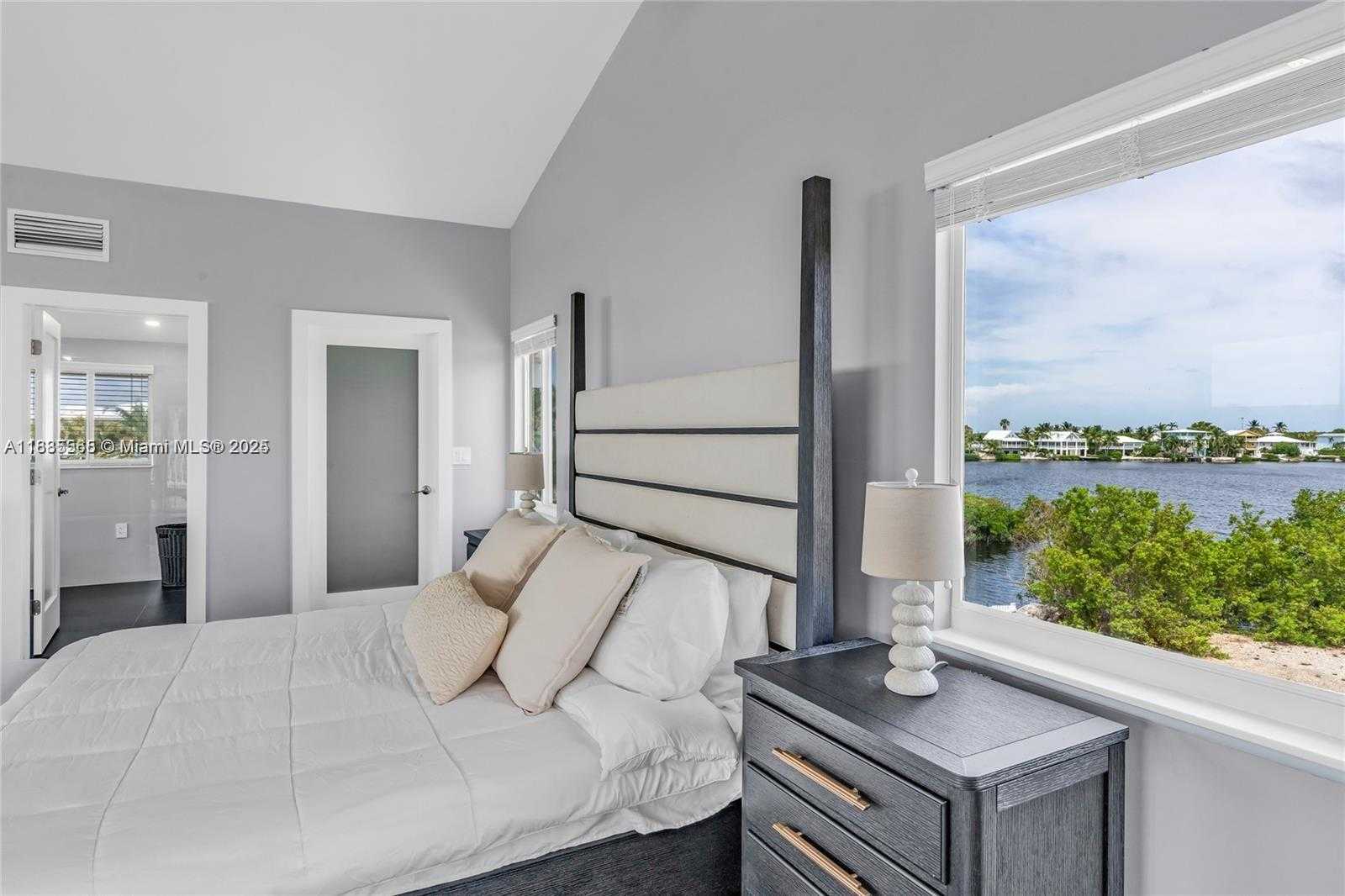 Small Image of 90 NORTH BOUNTY LN, Key Largo Number 14