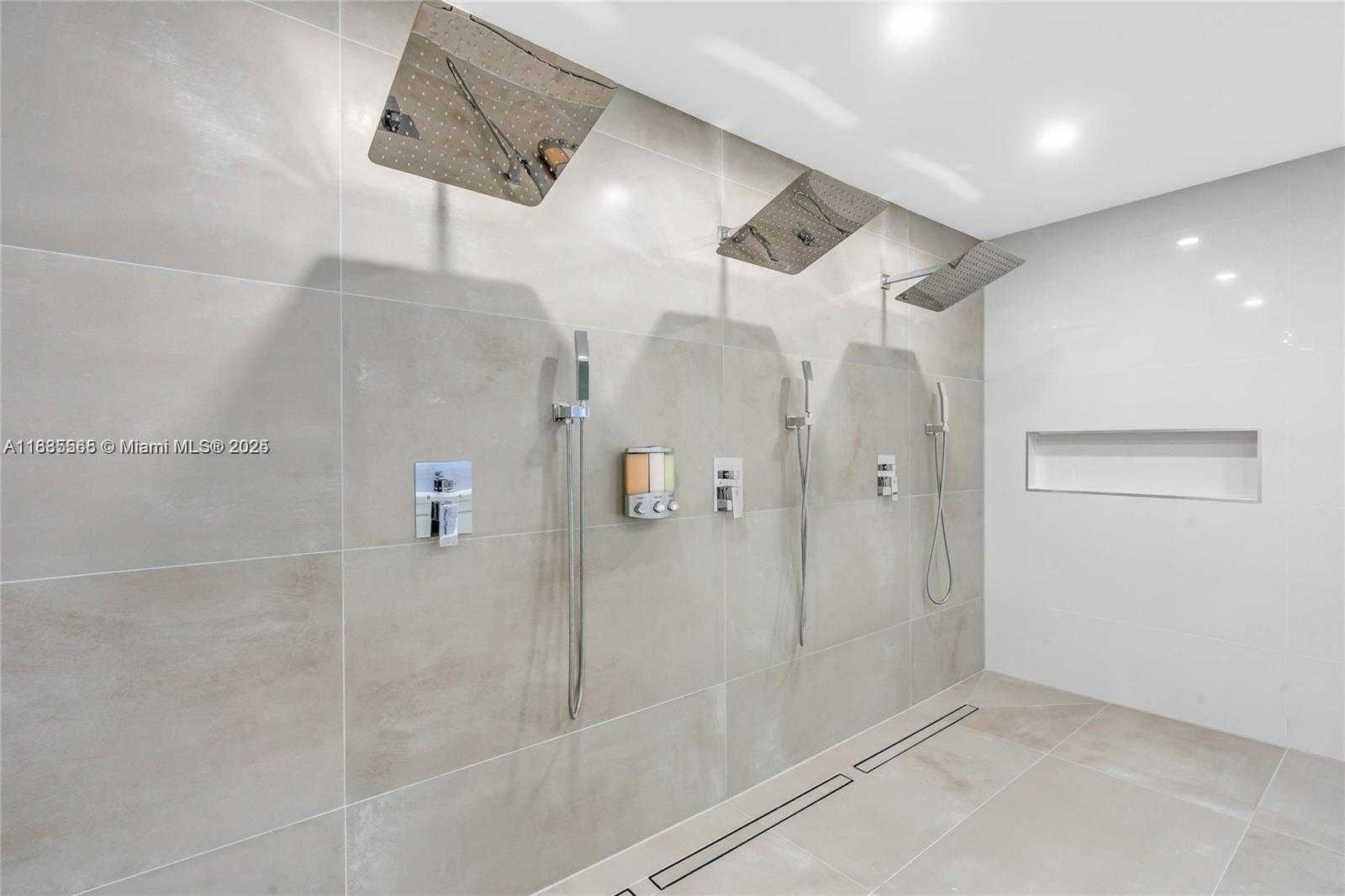 Small Image of 90 NORTH BOUNTY LN, Key Largo Number 32