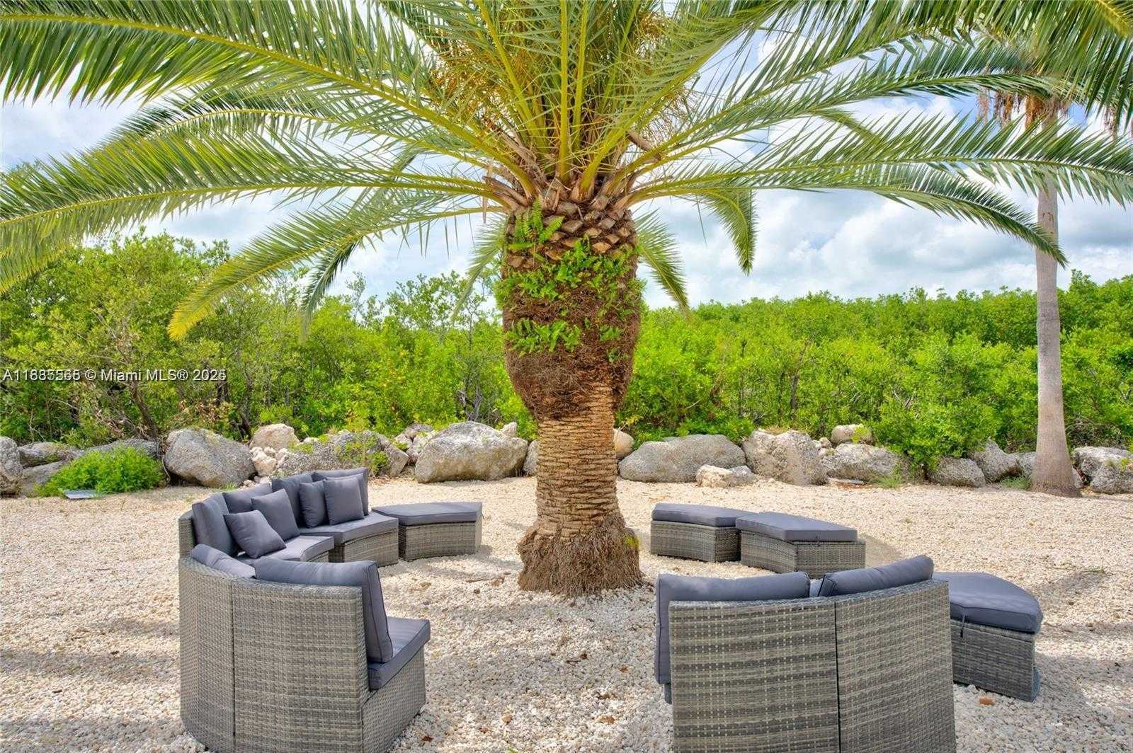Small Image of 90 NORTH BOUNTY LN, Key Largo Number 34