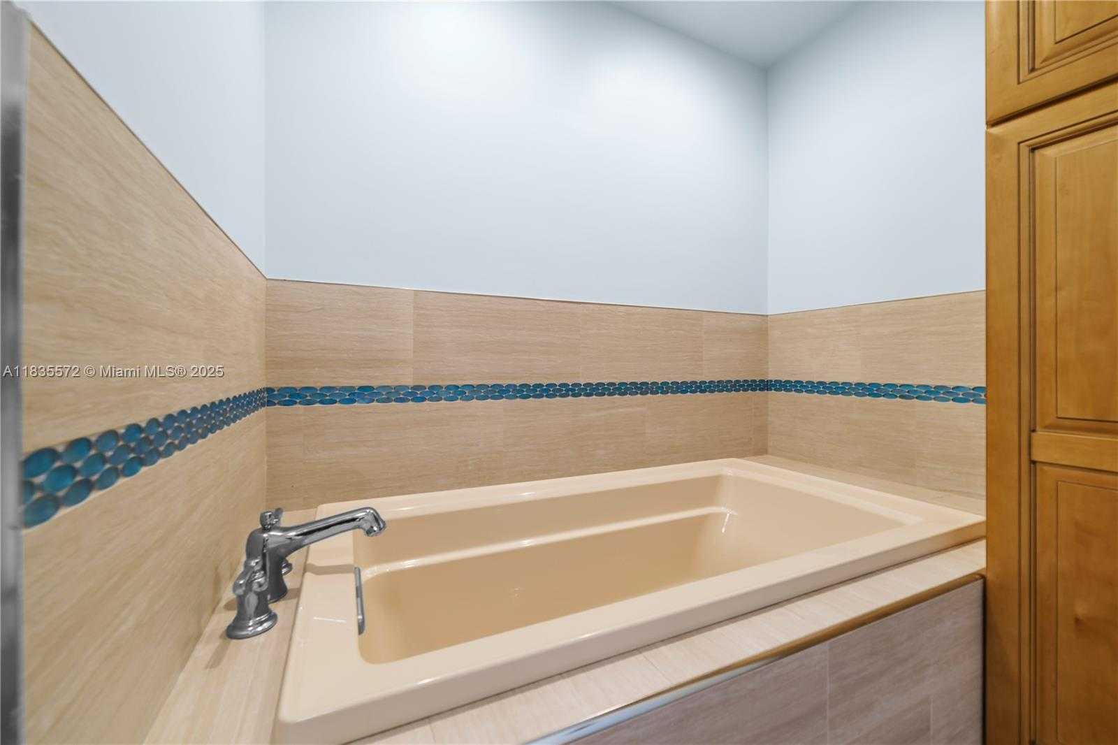 Small Image of 15200 SOUTH WEST 81ST AVE, Palmetto Bay Number 24