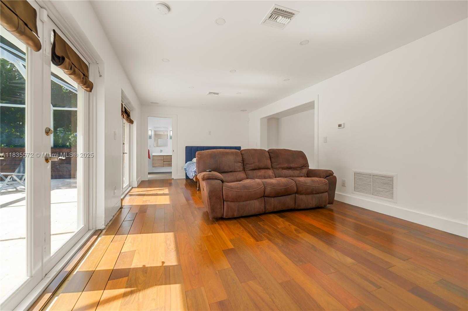 Small Image of 15200 SOUTH WEST 81ST AVE, Palmetto Bay Number 26