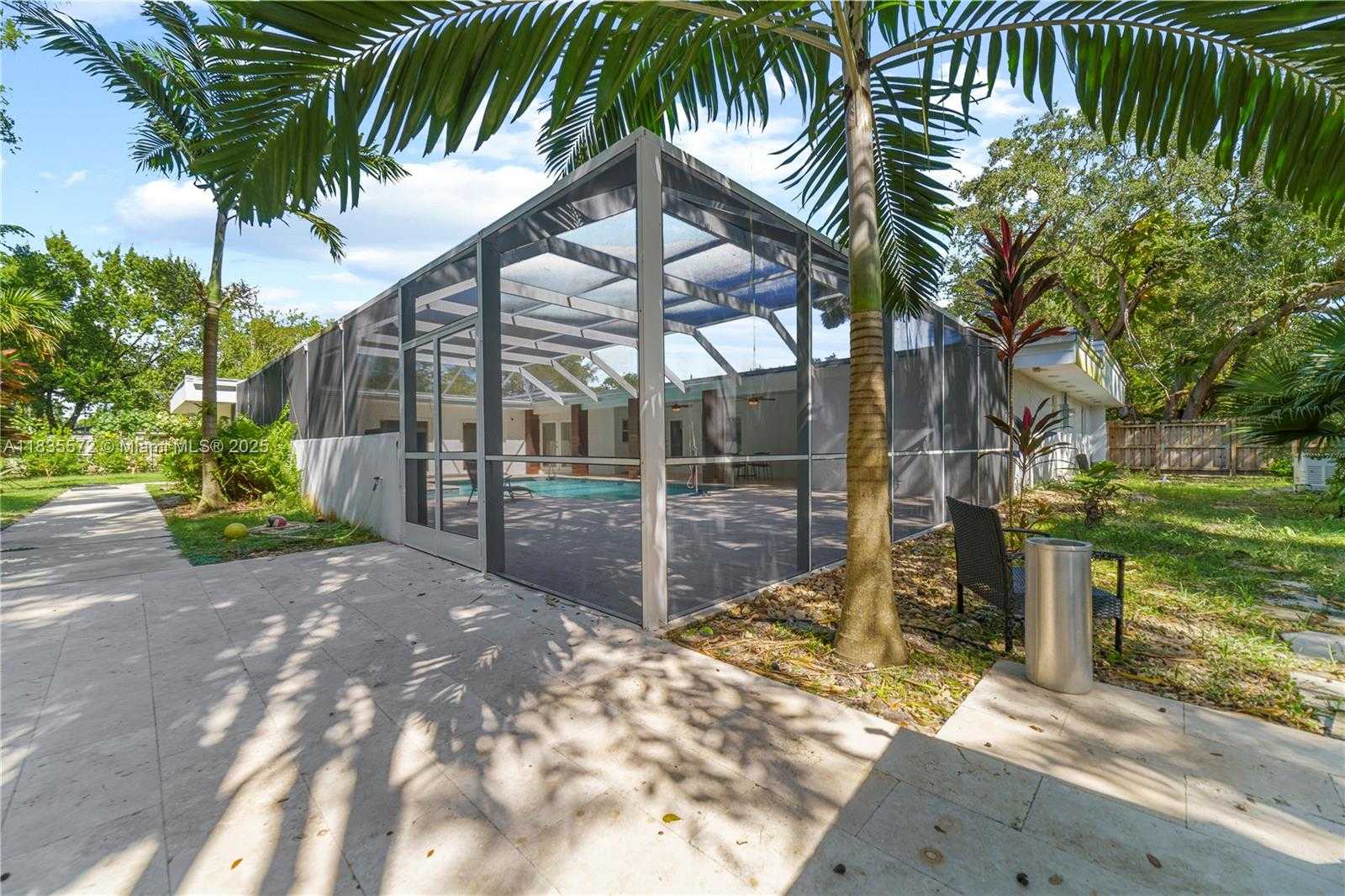 Small Image of 15200 SOUTH WEST 81ST AVE, Palmetto Bay Number 38