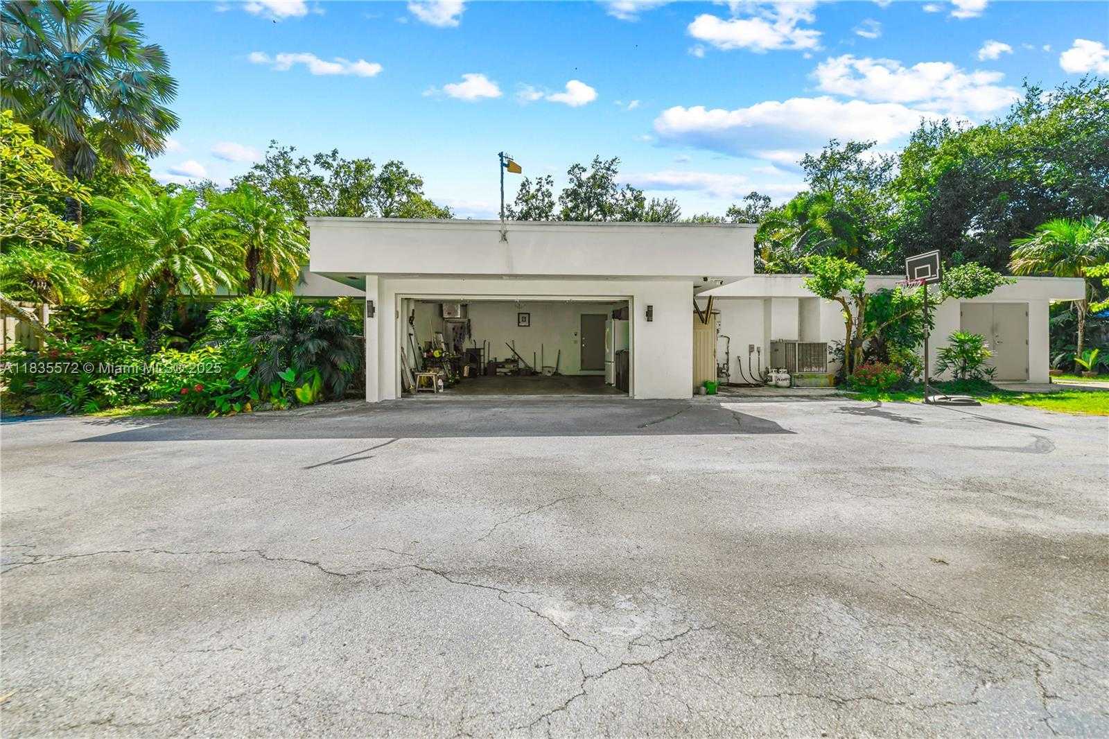 Small Image of 15200 SOUTH WEST 81ST AVE, Palmetto Bay Number 44