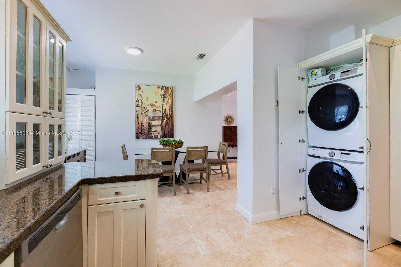 Small Image of 6302 SOUTH WEST 44TH ST, South Miami Number 16