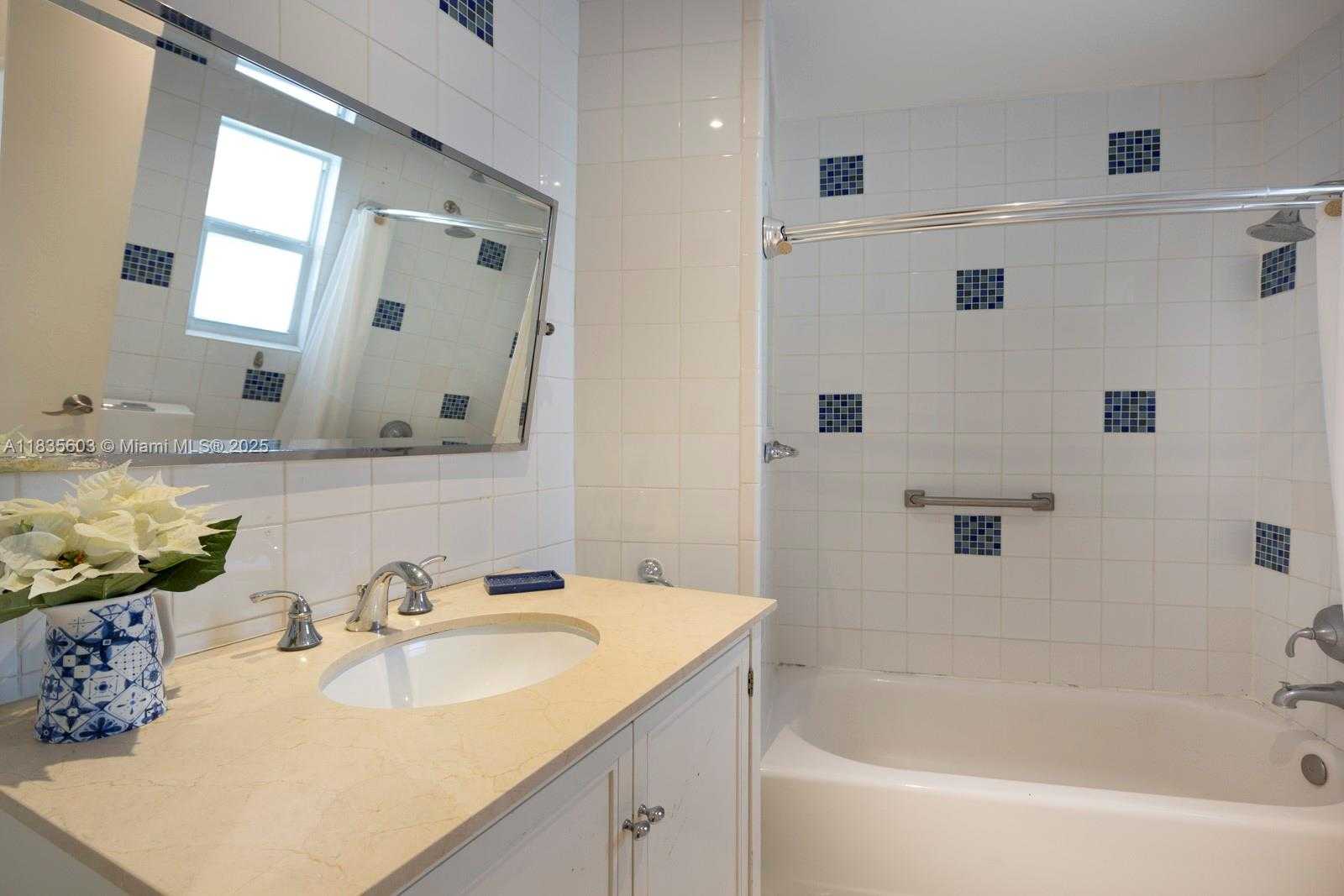 Small Image of 6302 SOUTH WEST 44TH ST, South Miami Number 22