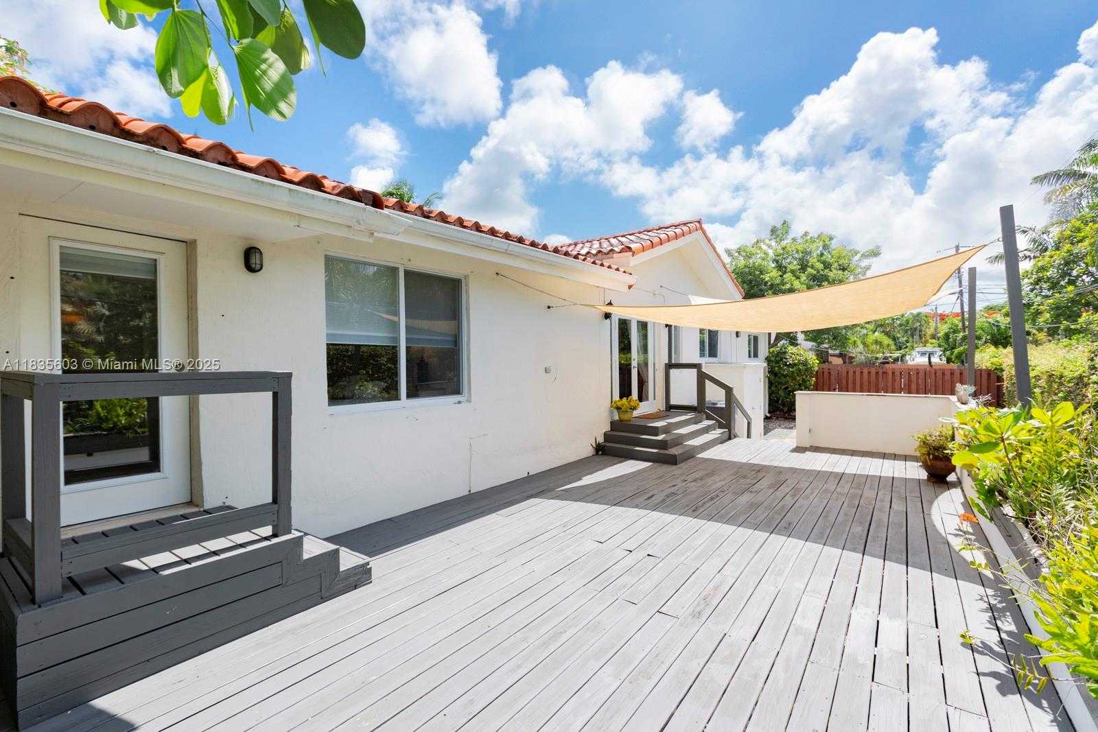 Small Image of 6302 SOUTH WEST 44TH ST, South Miami Number 23