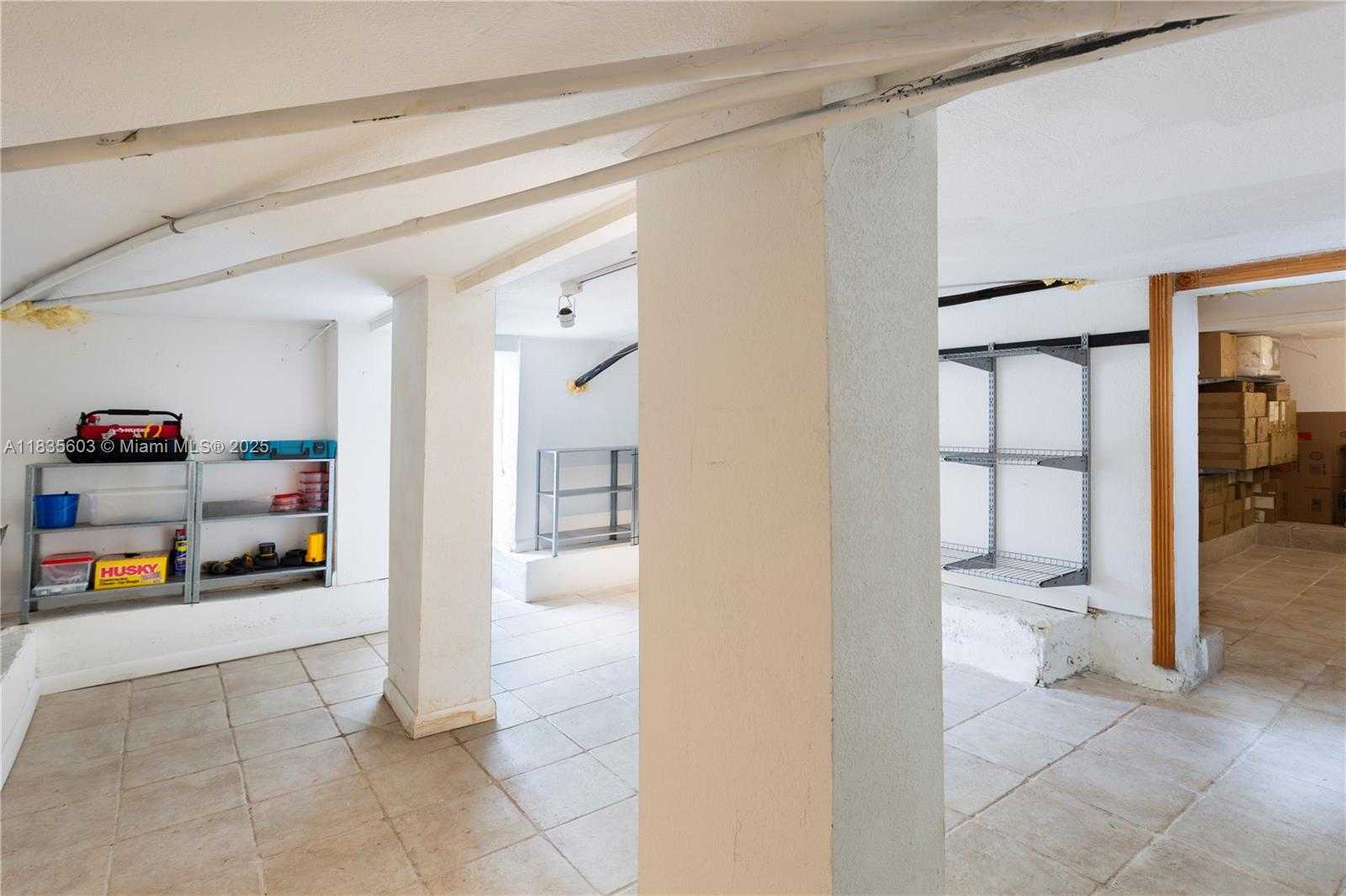 Small Image of 6302 SOUTH WEST 44TH ST, South Miami Number 26