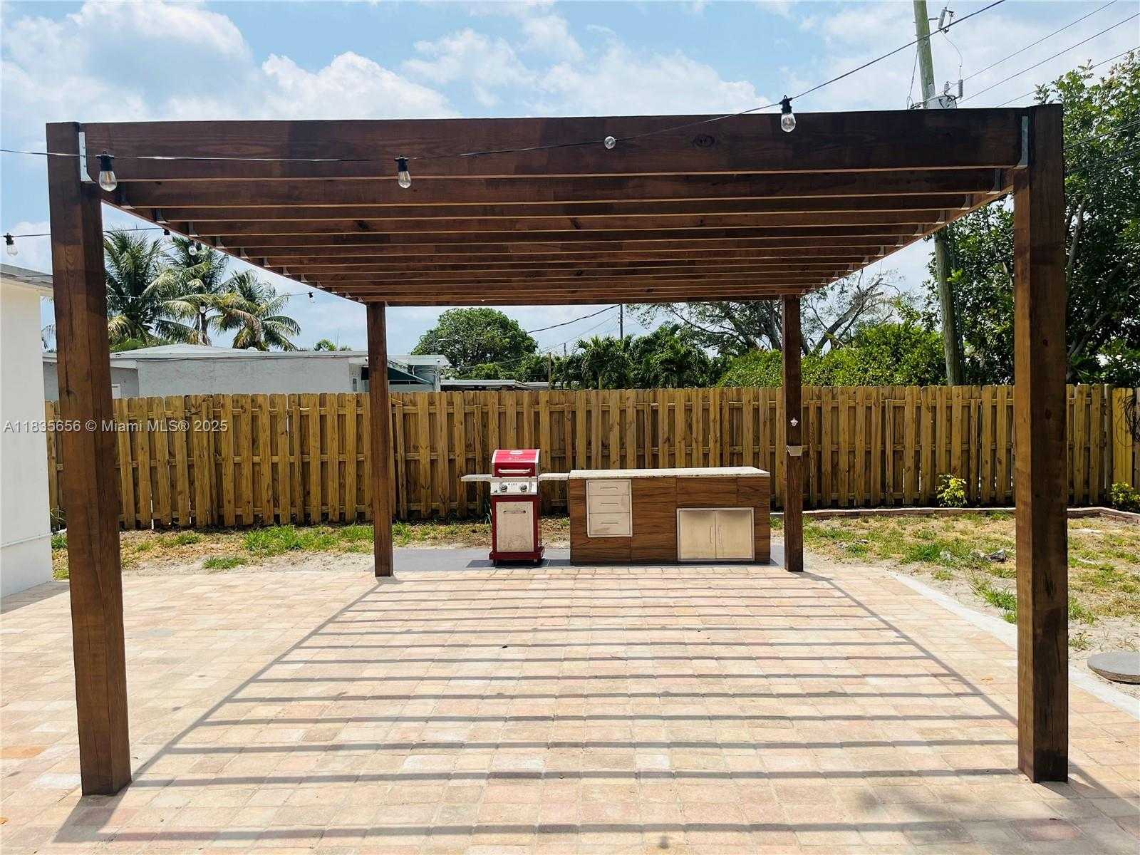 Small Image of 5301 NORTH EAST 17TH AVE, Pompano Beach Number 16