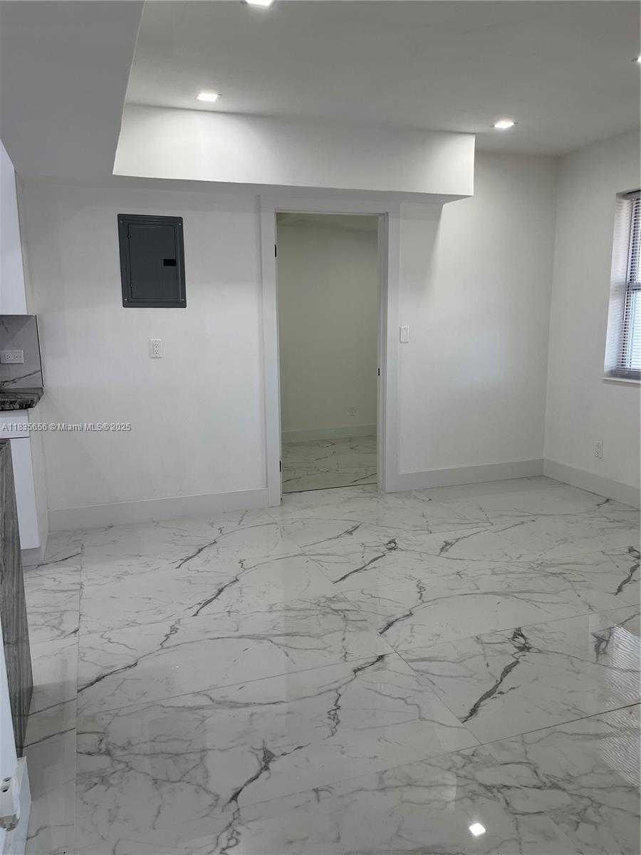 Small Image of 5301 NORTH EAST 17TH AVE, Pompano Beach Number 4