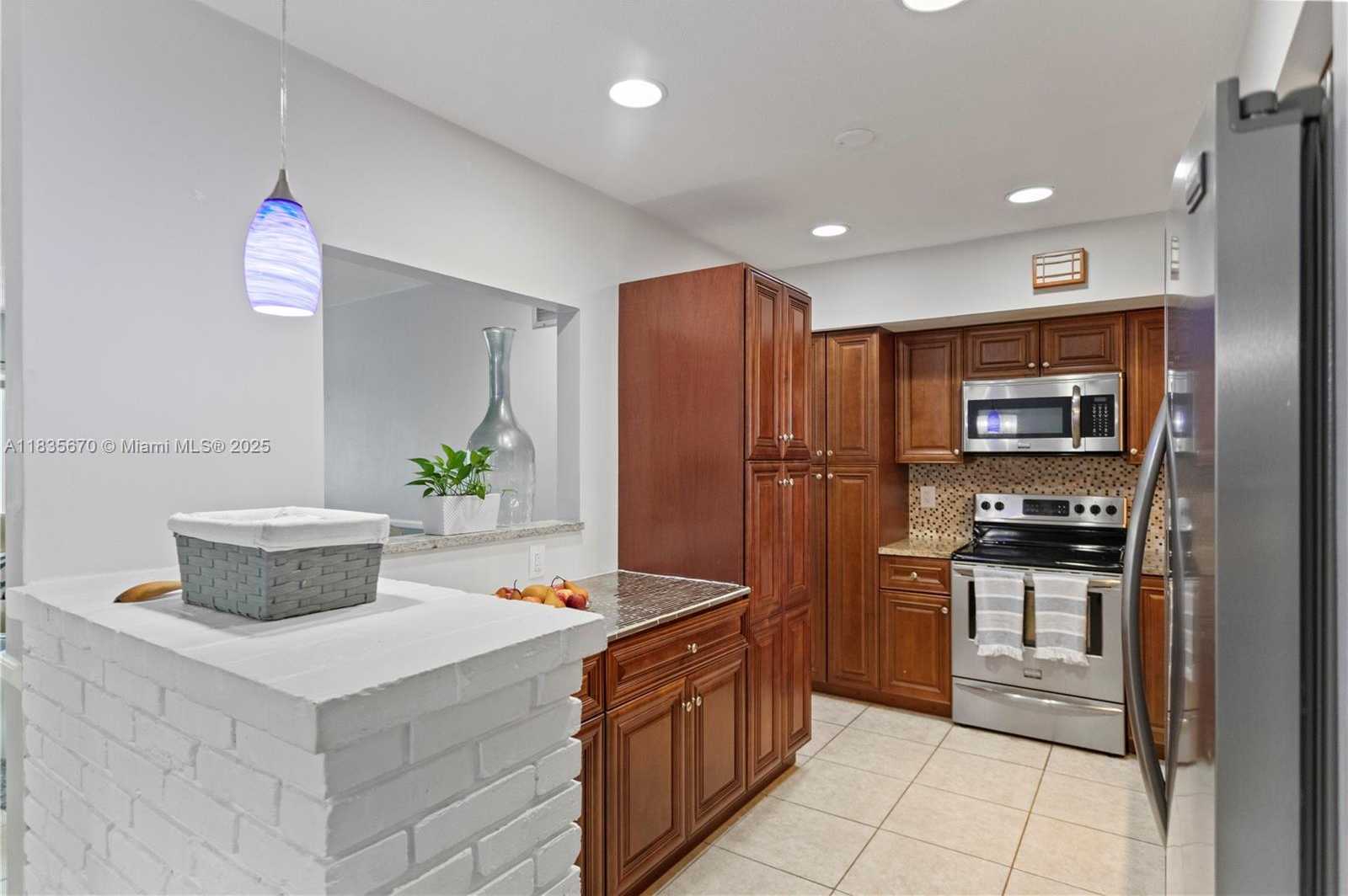 Small Image of 4515 JACKSON ST, Hollywood Number 21