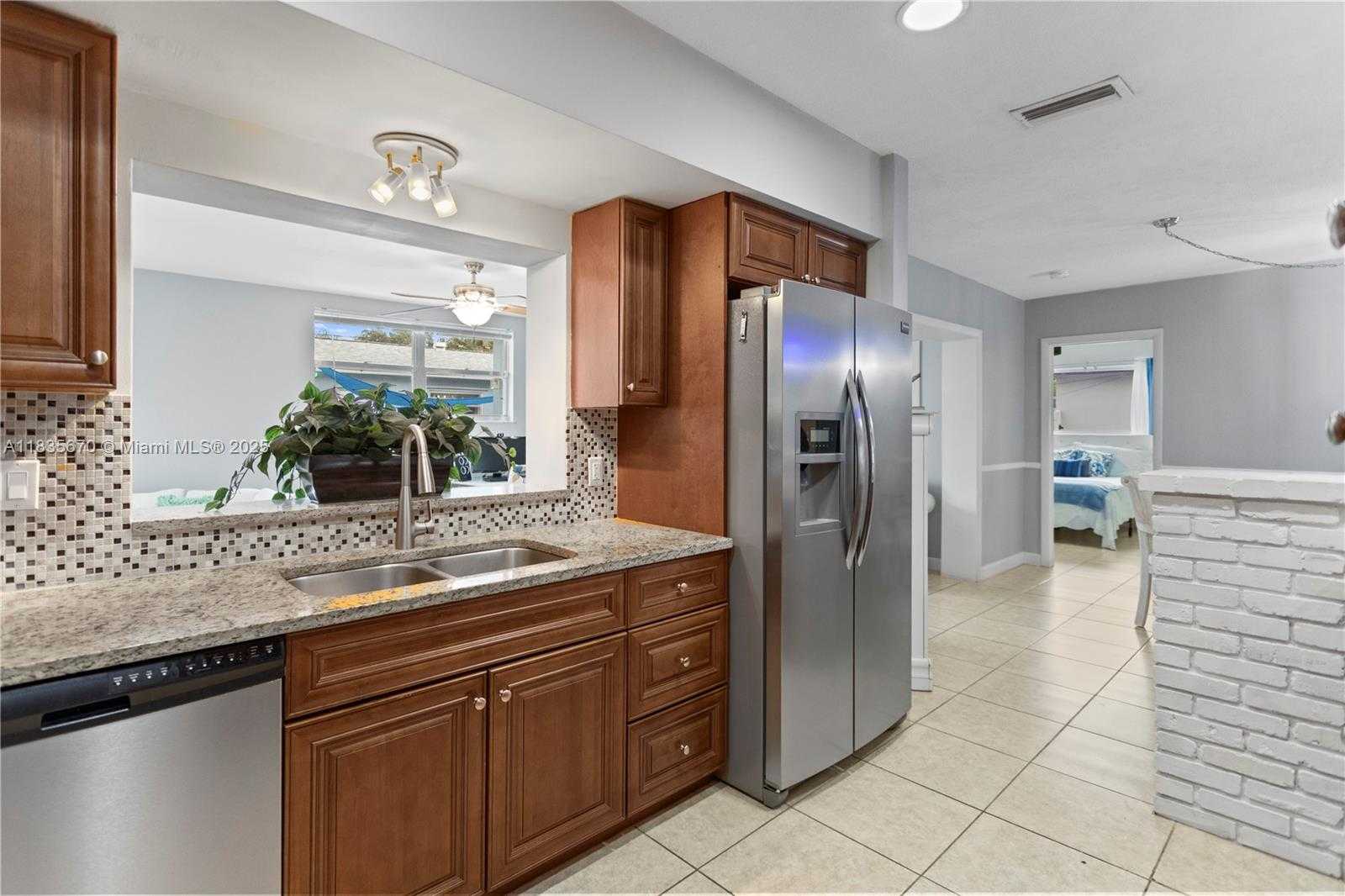 Small Image of 4515 JACKSON ST, Hollywood Number 25