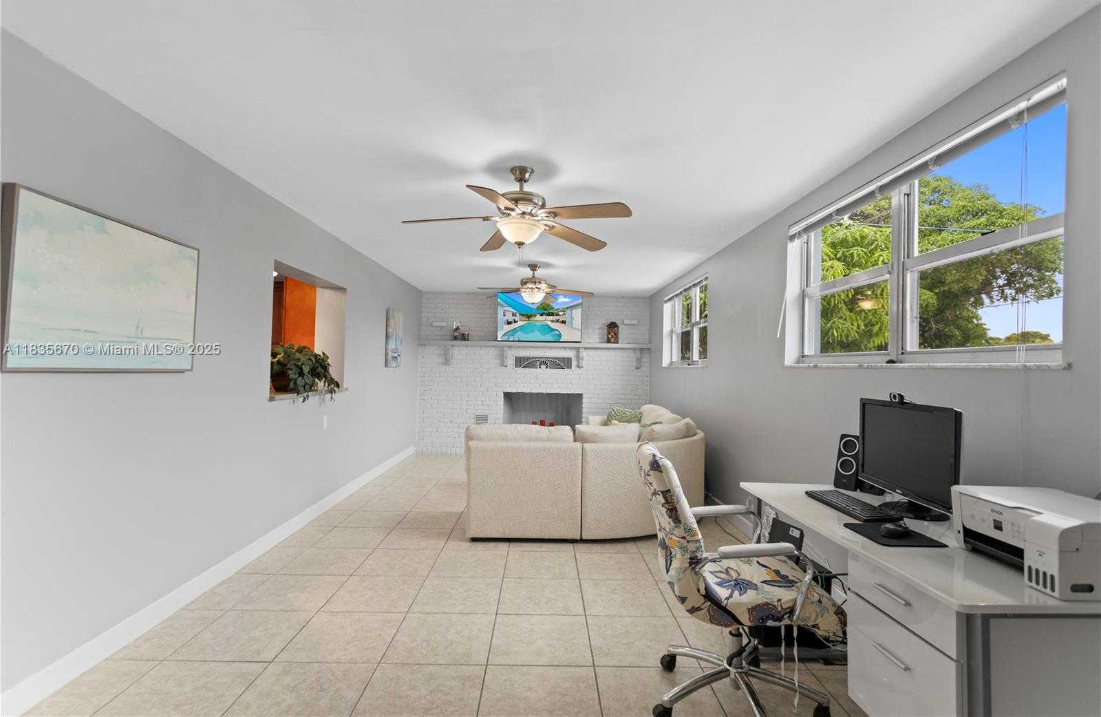 Small Image of 4515 JACKSON ST, Hollywood Number 30