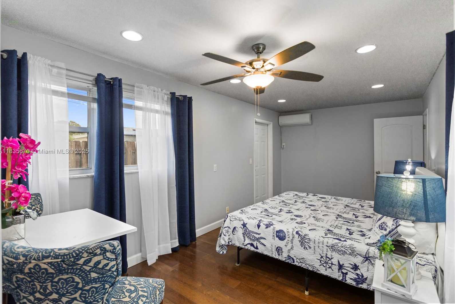 Small Image of 4515 JACKSON ST, Hollywood Number 37