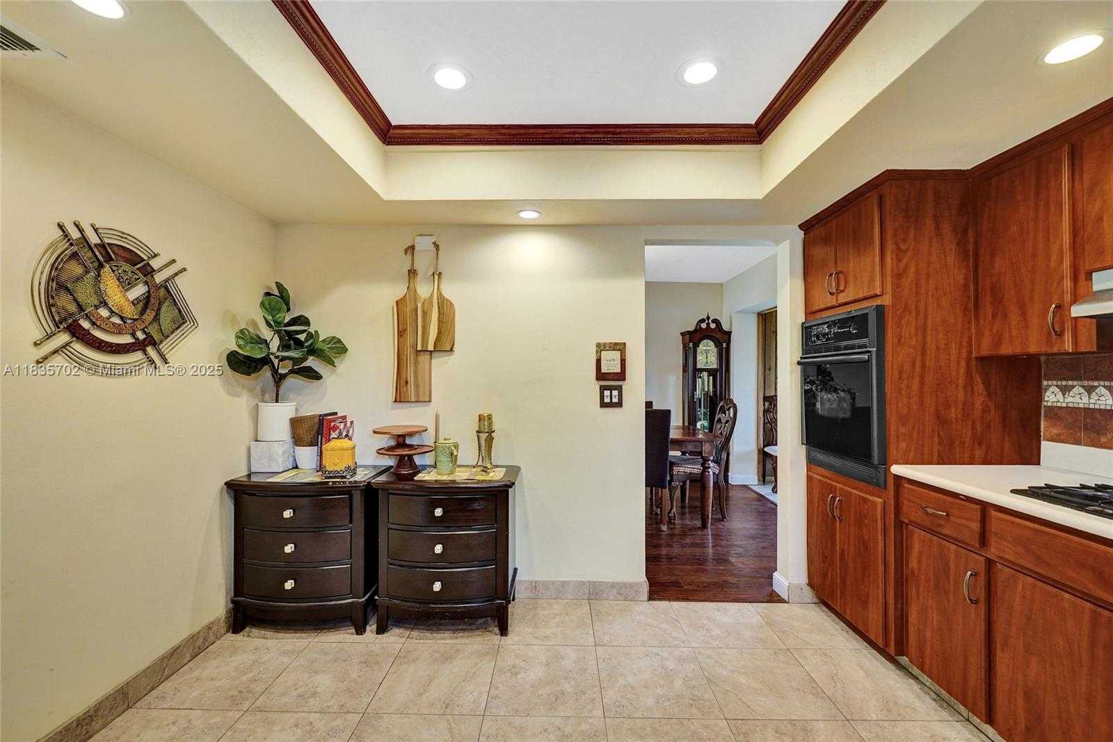 Small Image of 11000 NORTH WEST 20TH ST, Pembroke Pines Number 18