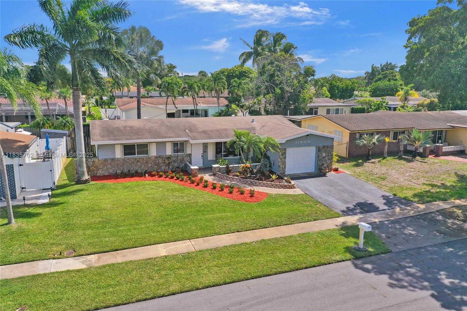 Small Image of 11000 NORTH WEST 20TH ST, Pembroke Pines Number 2