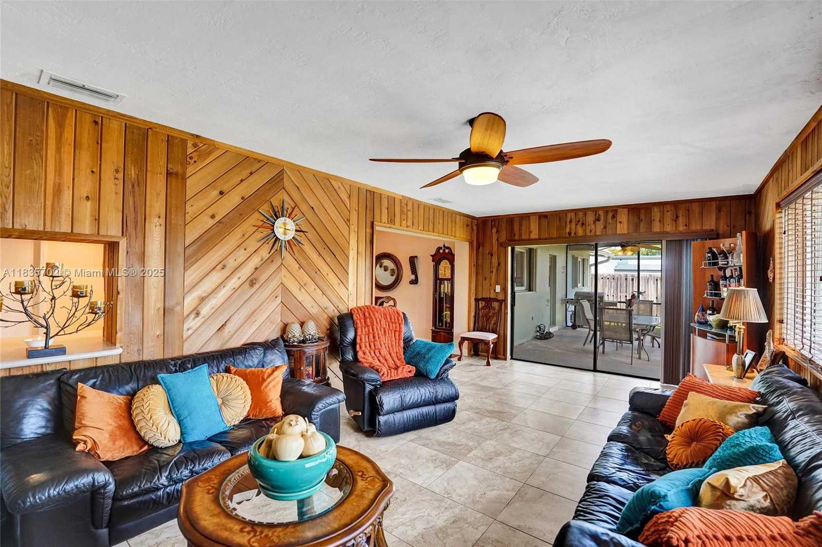 Small Image of 11000 NORTH WEST 20TH ST, Pembroke Pines Number 24