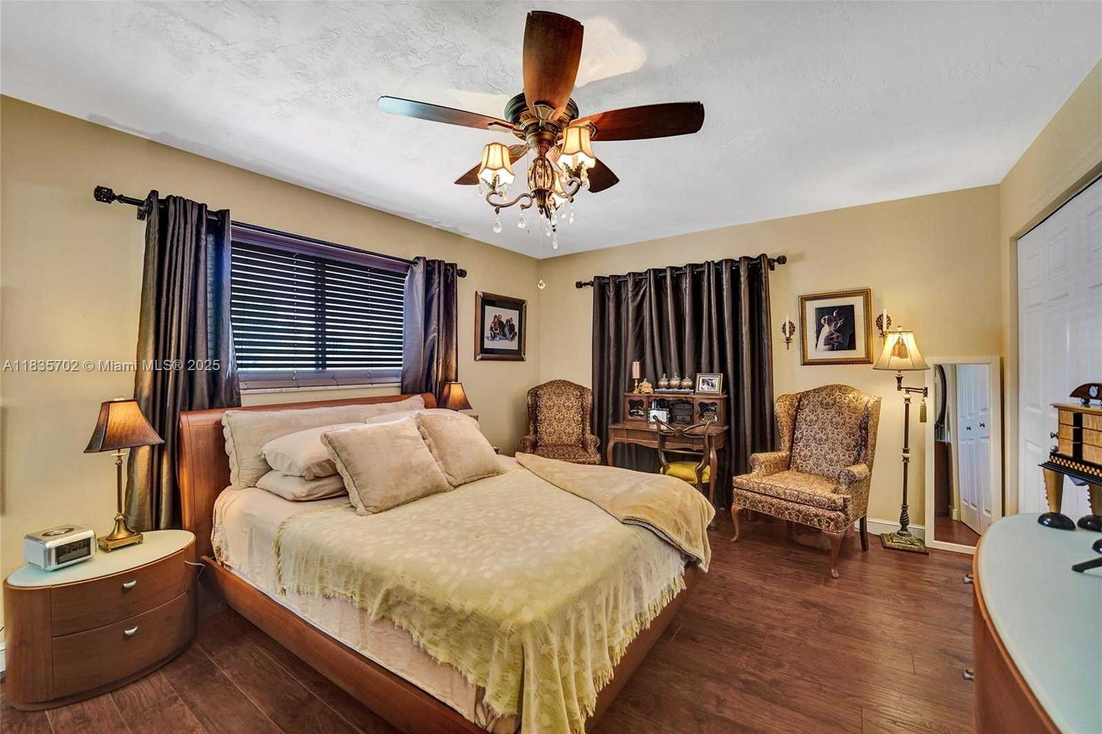 Small Image of 11000 NORTH WEST 20TH ST, Pembroke Pines Number 26