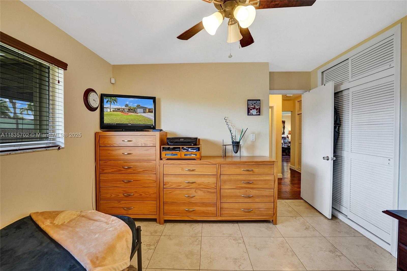 Small Image of 11000 NORTH WEST 20TH ST, Pembroke Pines Number 43