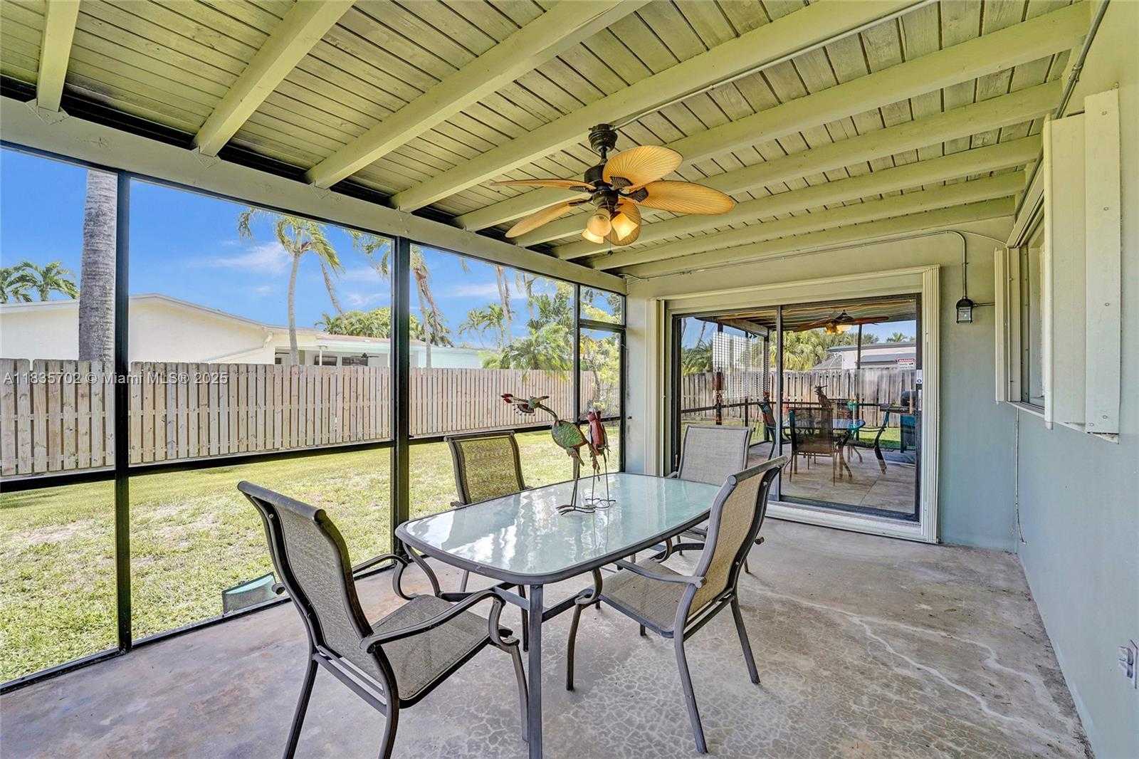 Small Image of 11000 NORTH WEST 20TH ST, Pembroke Pines Number 44